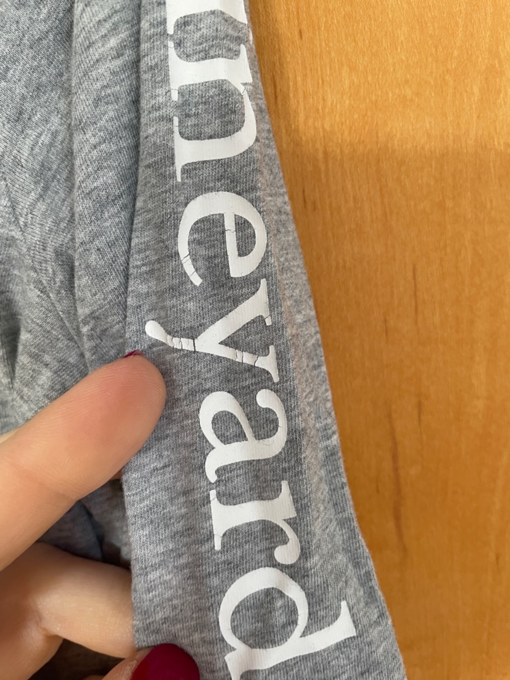 Vineyard Vines Kids Gray Long-Sleeve Pocket Tee with Whale Logo Holiday Small - Picture 3 of 8